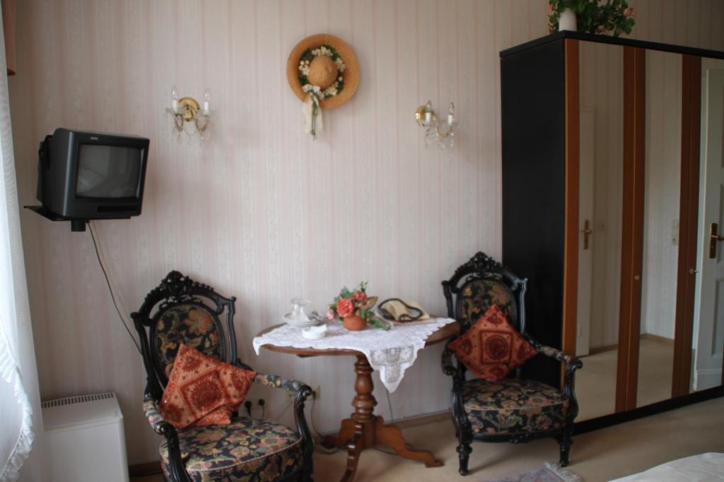 Hotel Villa Koenigin Luise Bad Pyrmont Ruang foto
