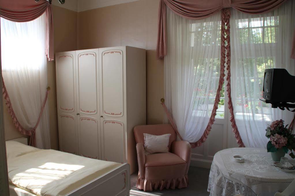 Hotel Villa Koenigin Luise Bad Pyrmont Bagian luar foto